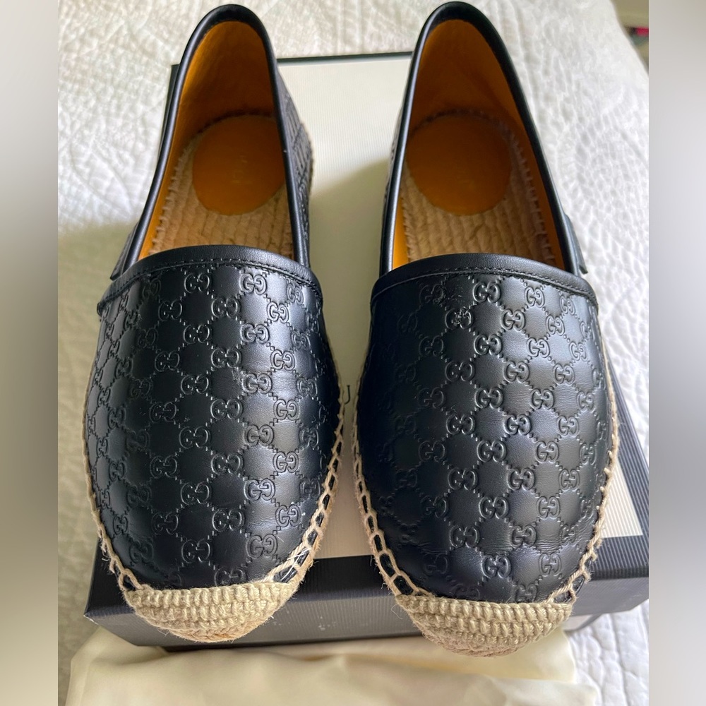 Black Leather authentic GUCCI espadrilles like New